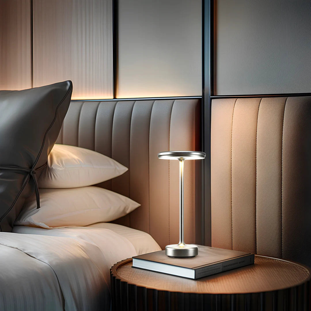 LUNARO TABLE LAMP